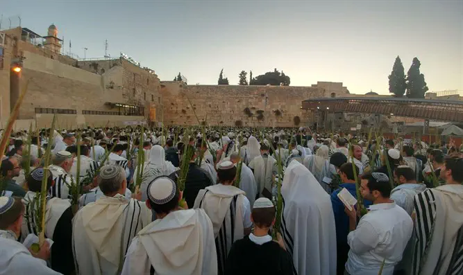 Thousands At Western Wall For Hoshana Rabbah Prayers - Jewish World ...