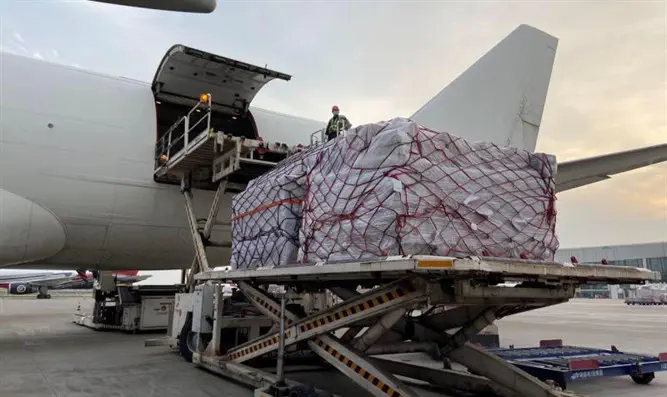 loading of the first cargo aircraft in China