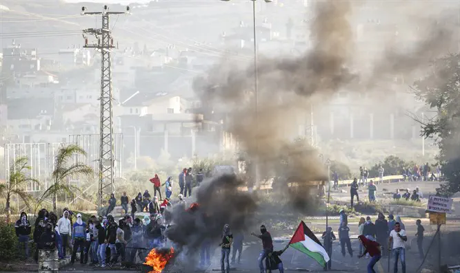 Israeli Arabs riot in Kafr Kana (file)