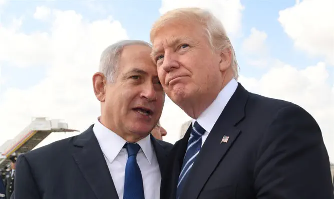 Binyamin Netanyahu meets with Donald Trump at Ben Gurion Airport