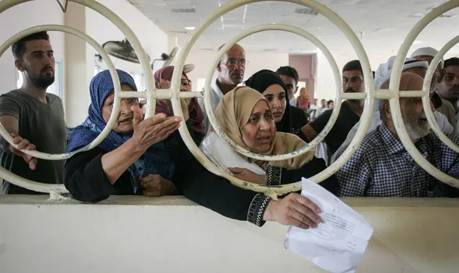 Gazans waiting to cross into Egypt through Rafah crossing