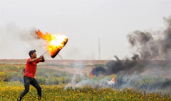 Targeting IDF soldiers at Gaza border