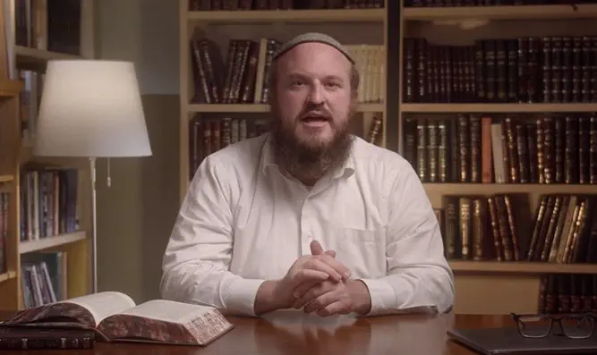 chassidic-tales-with-rav-shlomo-katz-when-the-bobover-found-the-torn-page-from-sanhedrin